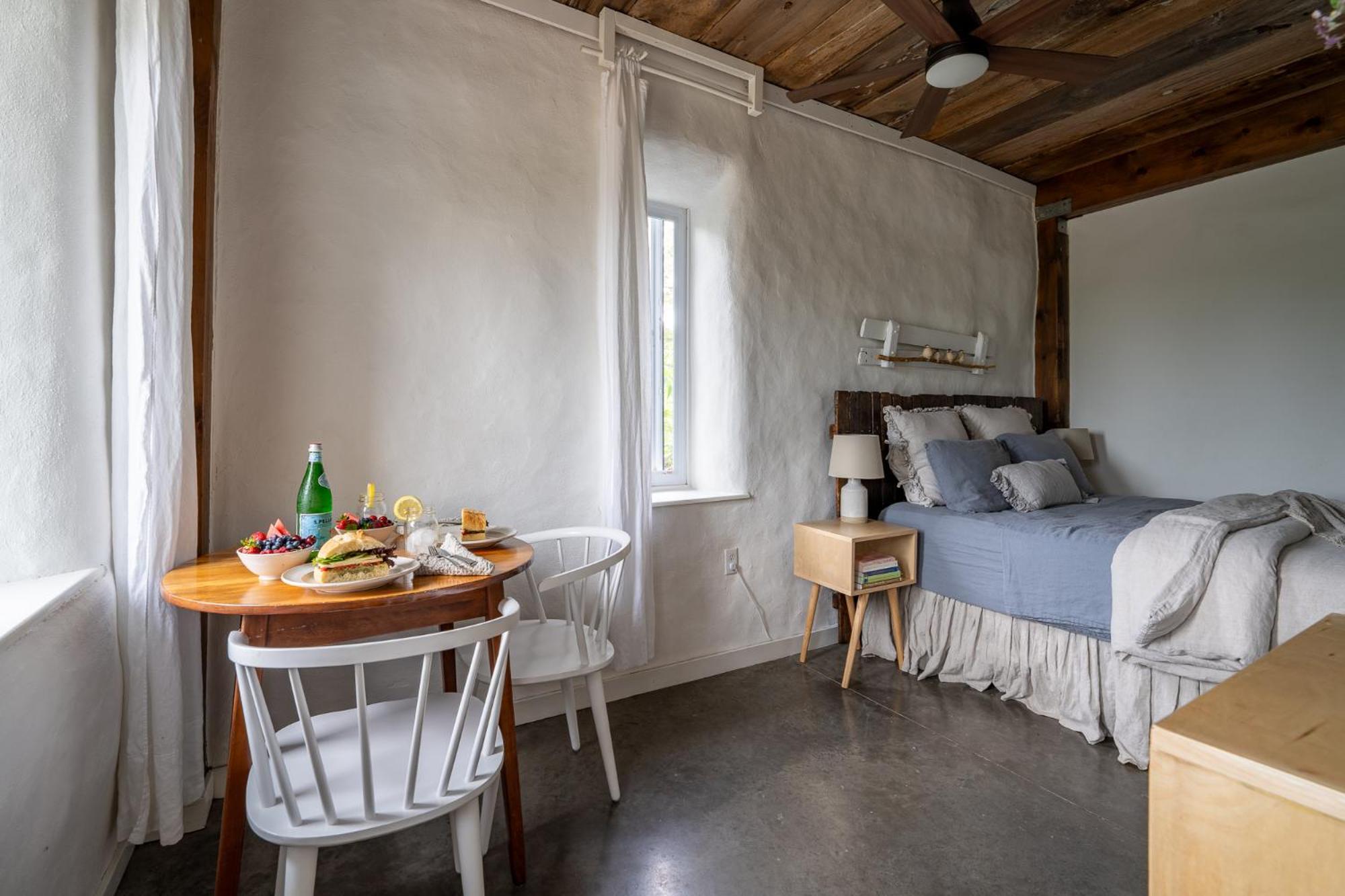 Owl'S Nest Suites Carrying Place Kültér fotó